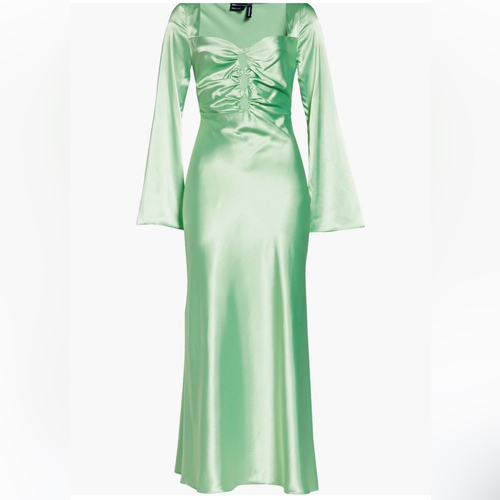 NWT ASOS Midi Dress size 6.